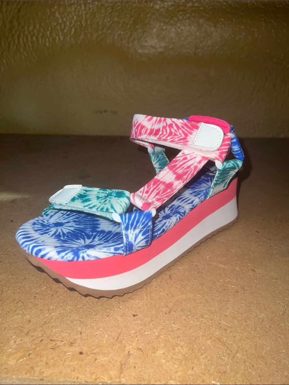 Women’s Size 7 Colorful Tie-Dye Platform Sandals - Picture 2 of 8